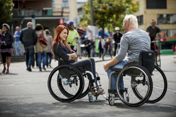 Новый Küschall Champion: активная кресло-коляска с жесткой рамой... и складным механизмом!