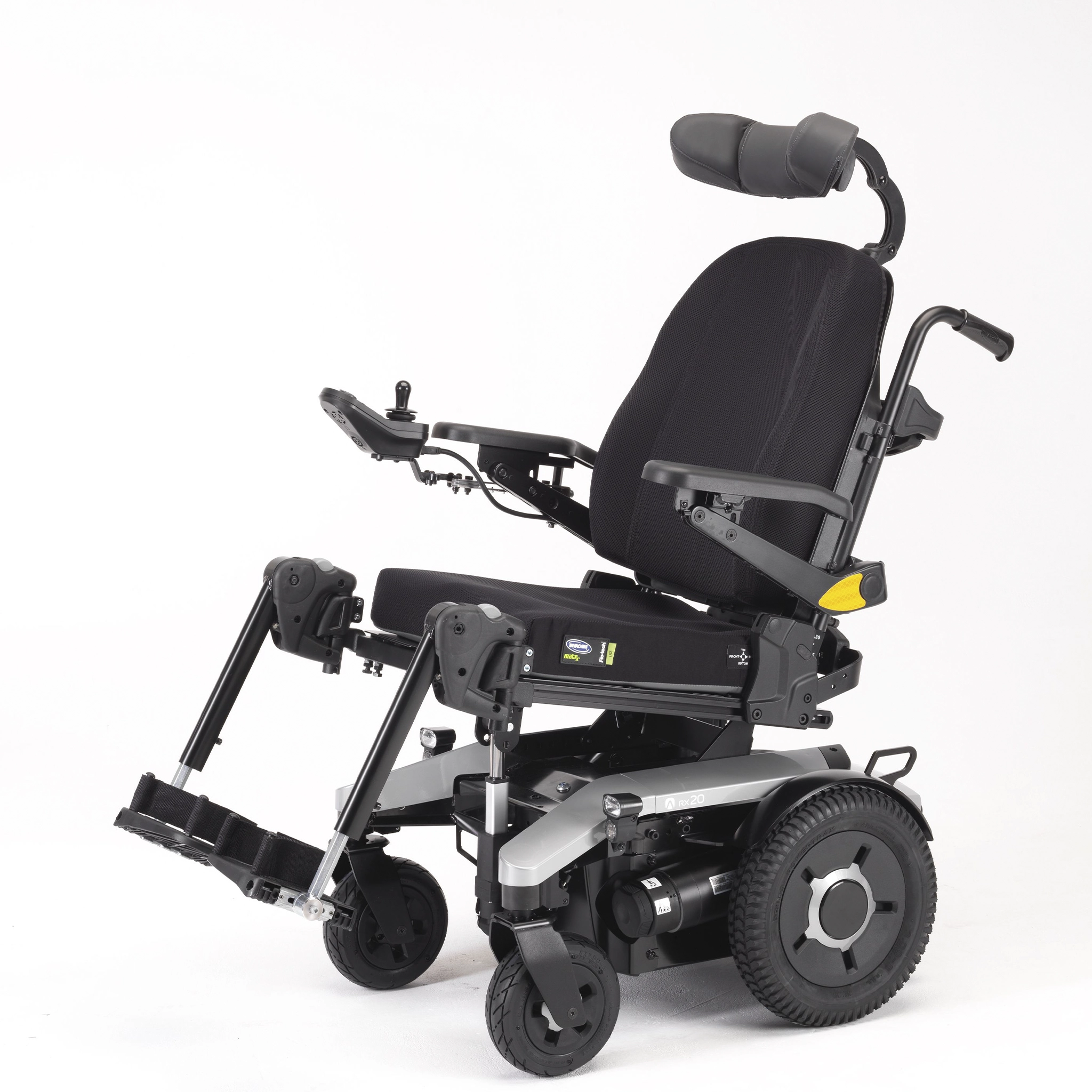 Кресло колесное с электроприводом Invacare AVIVA RX20 (базовая комплектация)